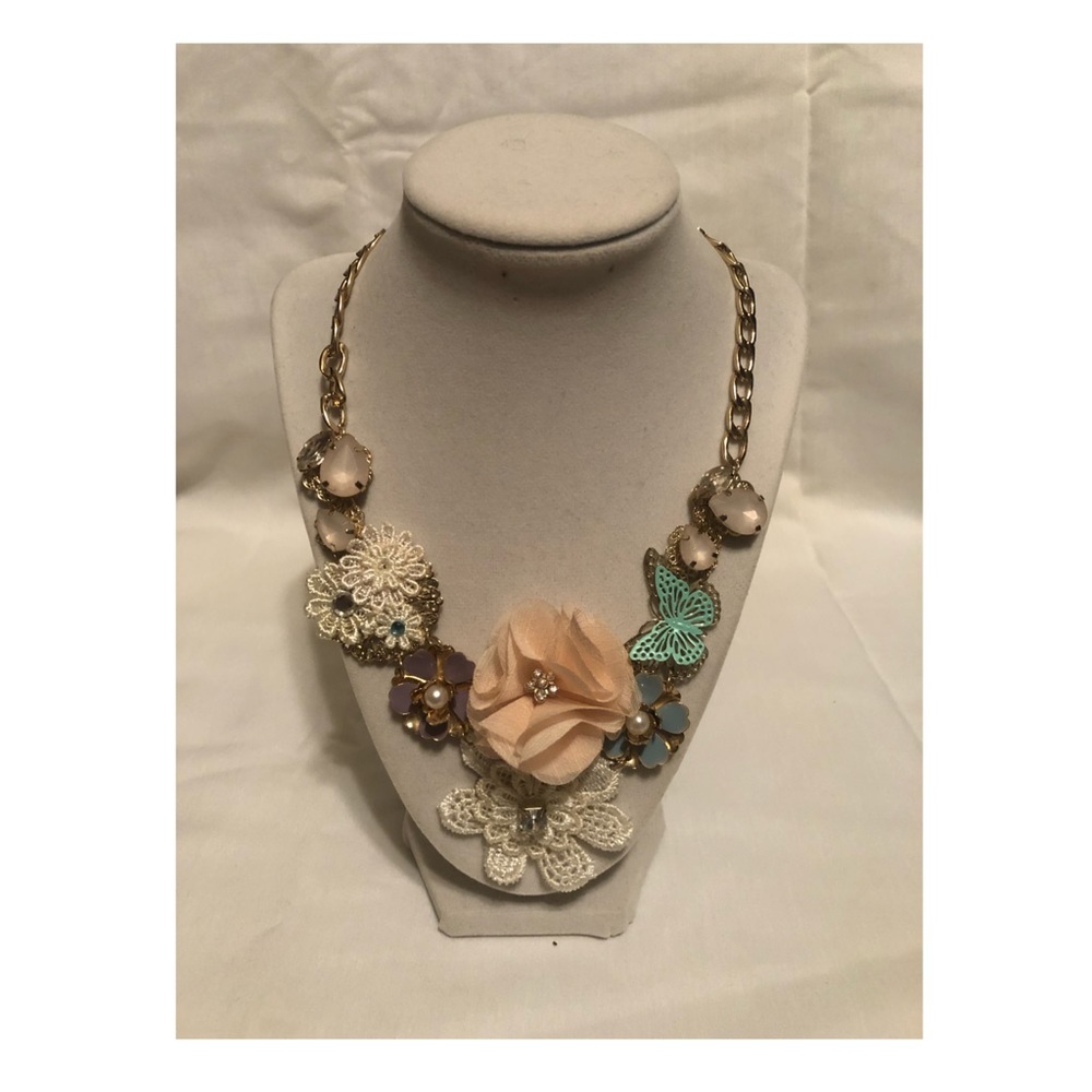 Floral Statement Necklace - Picture 2 of 3